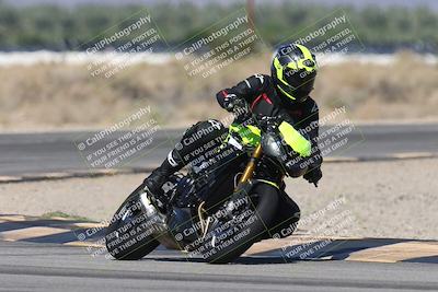 media/Oct-13-2025-Moto Forza (Mon) [[a66d839500]]/3-B Group/Session 3 (Turn 16)/